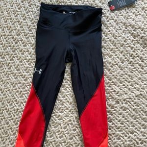 Under Armour women’s cropped leggings.  Size xs